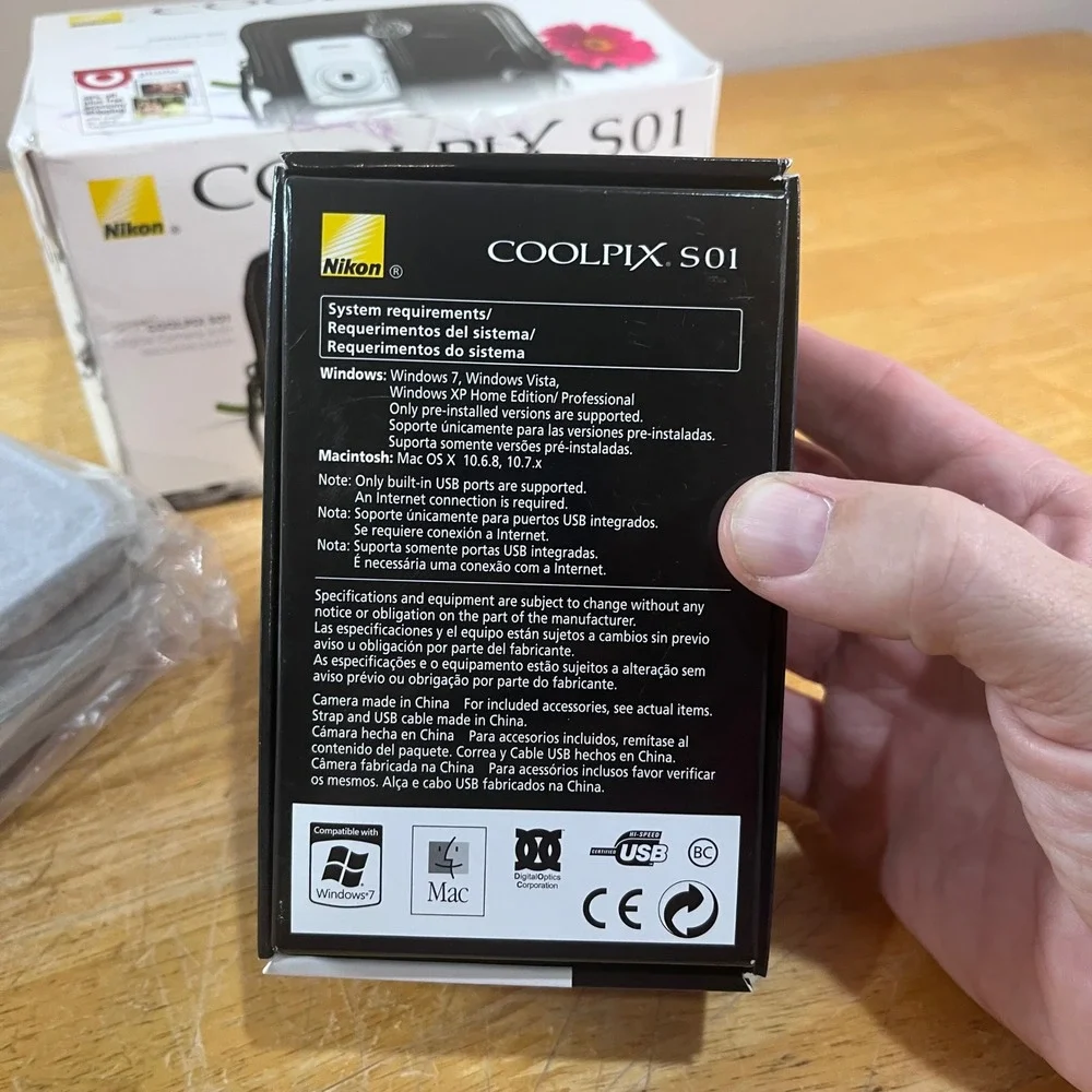 Nikon coolpix s01